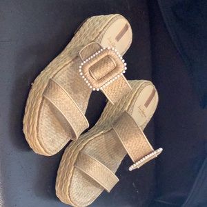 Great sandals! Only worn once.